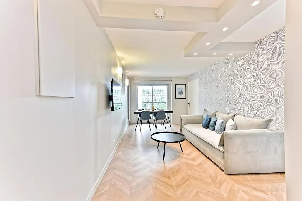 Appartement Spacieux Et Paisible Paris 19Eme - II France