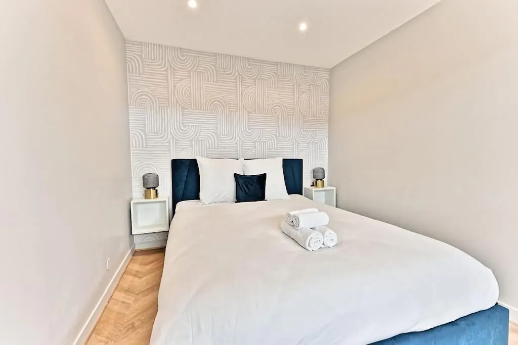 Appartement Spacieux Et Paisible Paris 19Eme - II 0*,  فرنسا